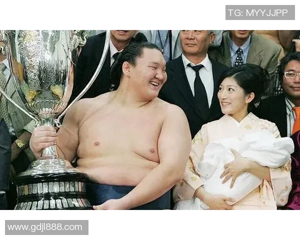 世界足球明星与相扑明星的精彩对决与跨界合作探讨