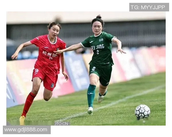 杭州羽毛球队在邀请赛中以50分稳居积分榜首位展现强劲实力