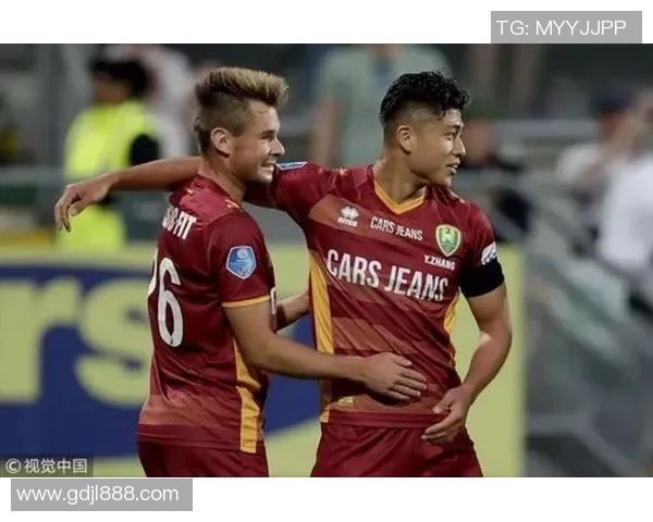 与足球明星畅聊梦想与成就的精彩英文对话